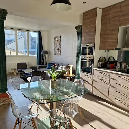 Atypique Clair Et Spacieux Avec Jardin Holiday home