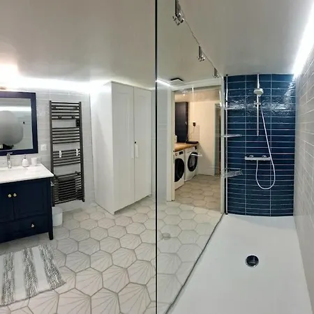 Holiday home Atypique Clair Et Spacieux Avec Jardin
