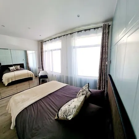 Holiday home Atypique Clair Et Spacieux Avec Jardin *